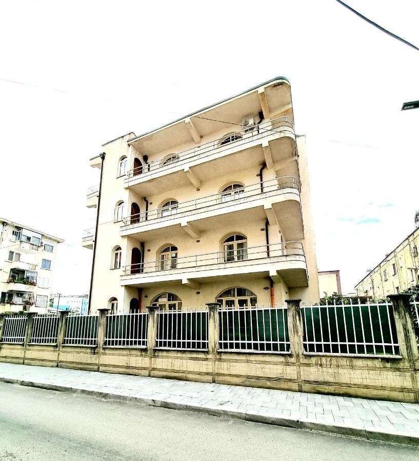 Luckyshine Hostel Vlore Exterior photo